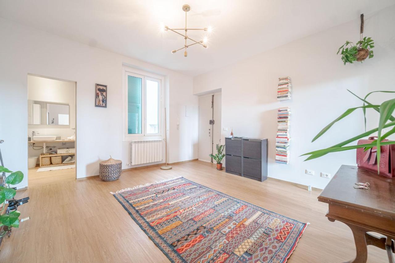 Bright Apartment A Few Steps From Via Garibaldi Genoa Exterior photo