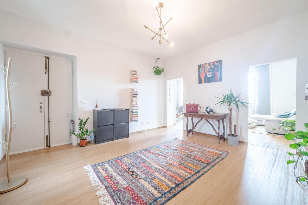 Bright Apartment A Few Steps From Via Garibaldi Genoa Exterior photo